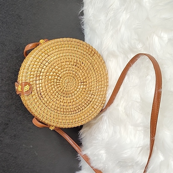 No Brand Handbags - 2. VINTAGE BROWN STRAW CIRCLE PURSE